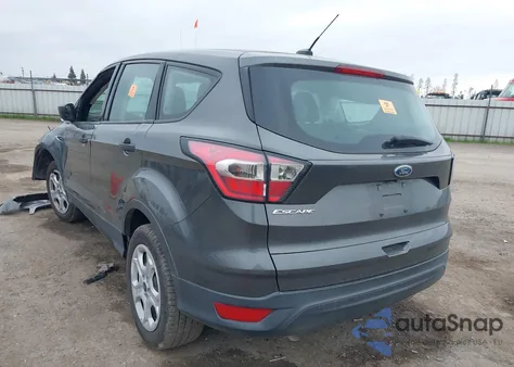 2017 Ford Escape S z USA, uszkodzony, nr VIN 1FMCU0F72HUC11531